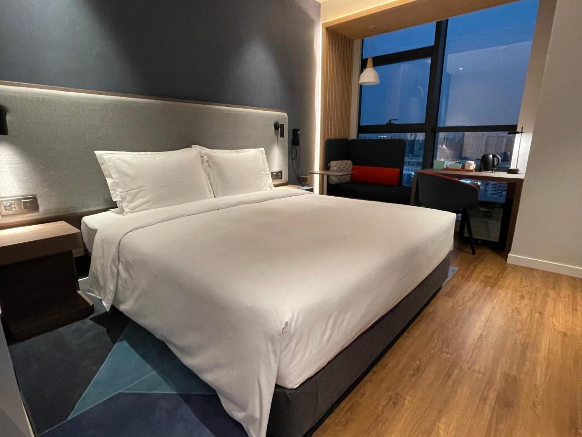 Holiday Inn Express Zhuhai Gongbei By Ihg Exteriör bild