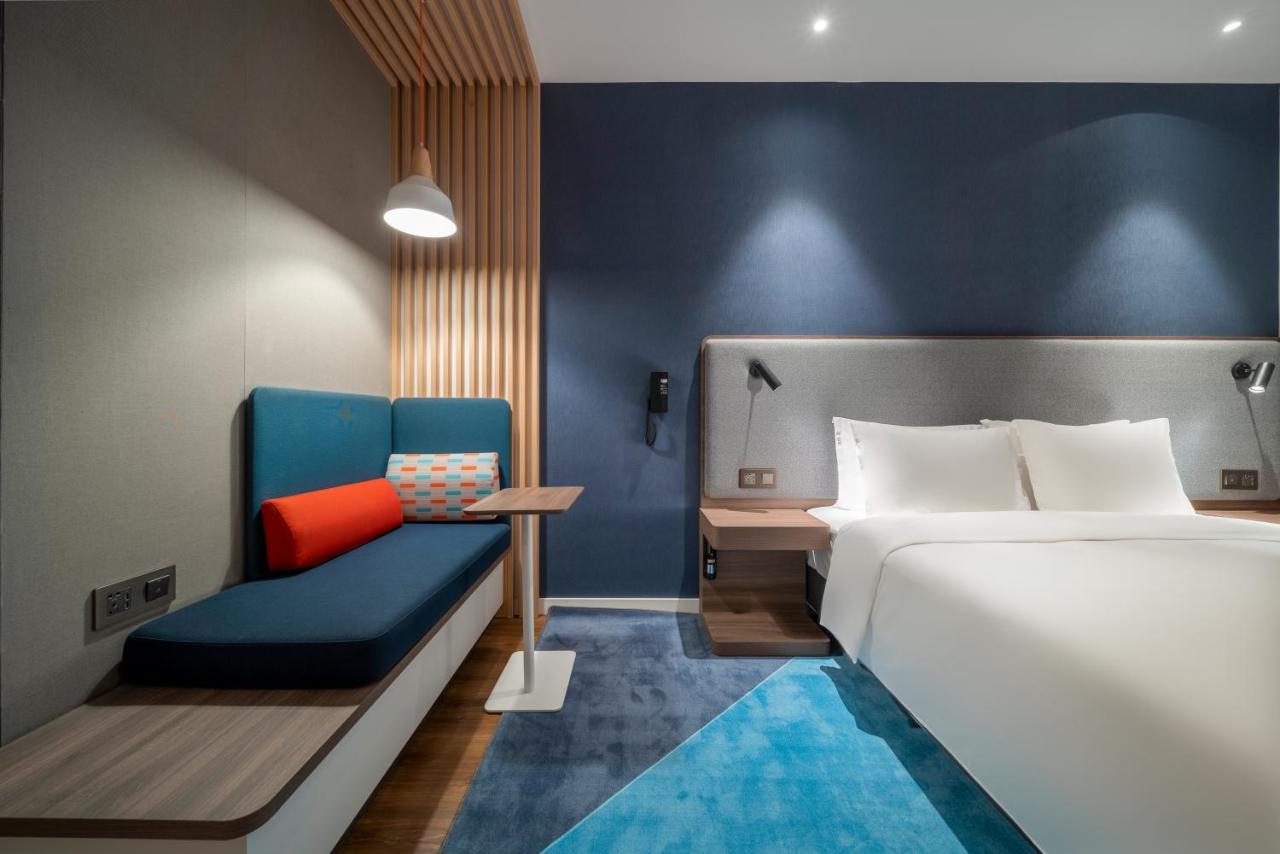 Holiday Inn Express Zhuhai Gongbei By Ihg Exteriör bild