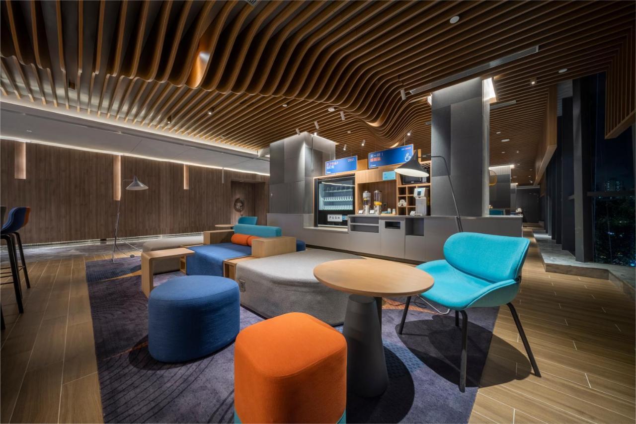 Holiday Inn Express Zhuhai Gongbei By Ihg Exteriör bild