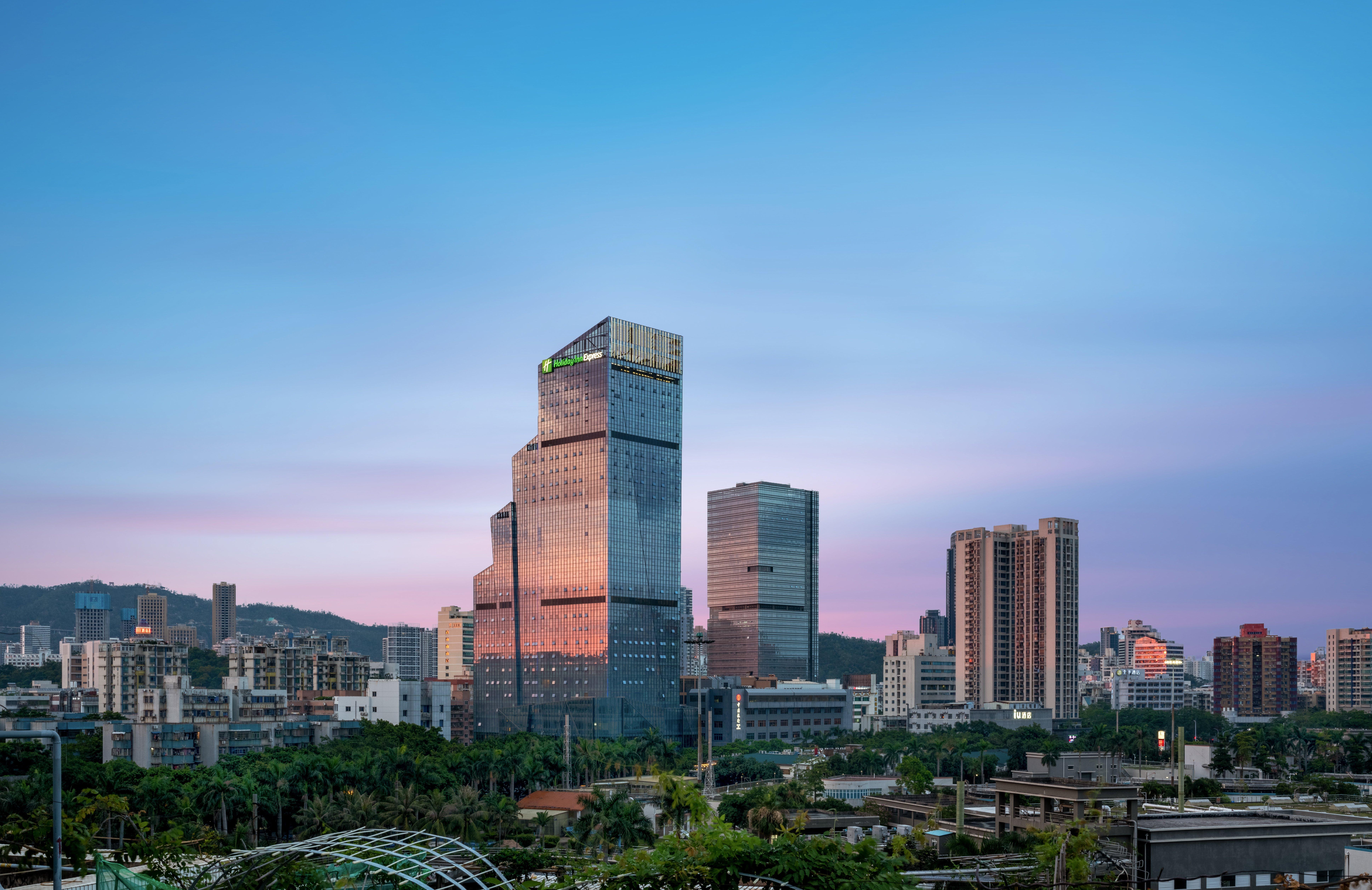 Holiday Inn Express Zhuhai Gongbei By Ihg Exteriör bild